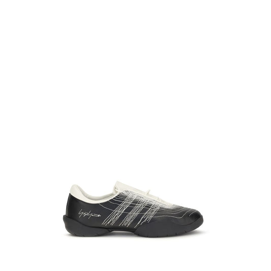 Athletic Sneakers Y-3 men bos taurus calf leather black featuring a avant-garde Men's Athletic Bos Taurus Calf Leather Sneakers design with a avant-garde athletic style for a refined finish.