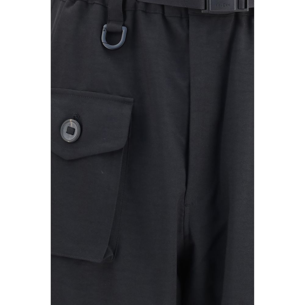 Activewear Pants by Y-3 for men in polyester satin & twill black features an dynamic tapered-leg, athletic & oversized with a long and , expertly finished with functional for a dynamic silhouette.
