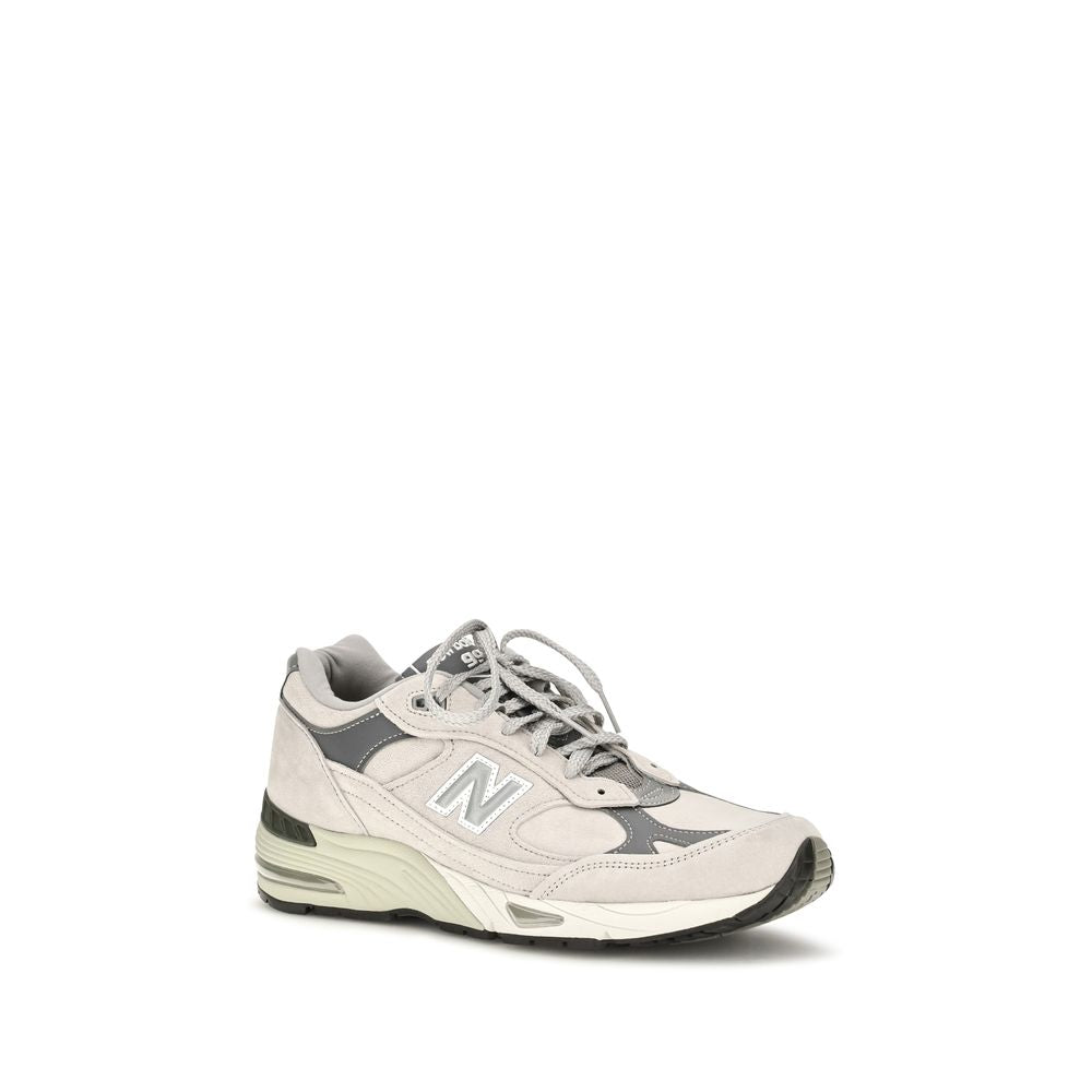 Athletic Sneakers by New Balance for men in nylon suede leather gray features an exquisite silhouette, showcasing the premium athletic style of the Men's Athletic Nylon Suede Leather Sneakers with an exquisite finish.