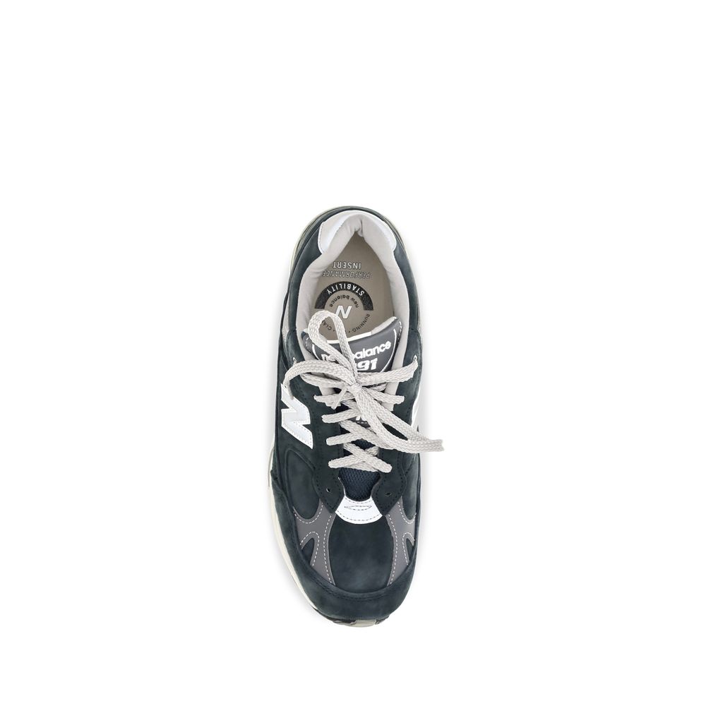 Athletic Sneakers New Balance men nylon suede leather blue featuring a avant-garde Men's Athletic Nylon Suede Leather Sneakers design with a avant-garde athletic style for a refined finish.