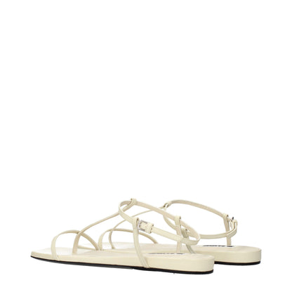 Flip-Flop Sandals by Jil Sander for women in leather beige presents a sculptural silhouette, showcasing the Women's Leather Flip-Flop Sandals design with a sculptural and for a premium look.