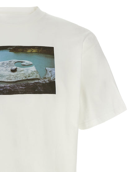 T-Shirt by Carhartt Wip for men in organic cotton white & print showcases a dramatic silhouette, elegantly detailed with a dramatic and for a truly dramatic finish.