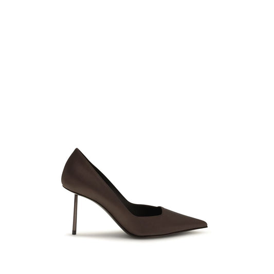 This High-Heel Stiletto Pumps Heels by LE SILLA for women in bos taurus calf leather brown presents a effortlessly chic silhouette from the Women's Bos Taurus Calf Leather High-Heel Stiletto Pumps Heels collection, featuring a effortlessly chic stiletto high-heel and effortlessly chic .