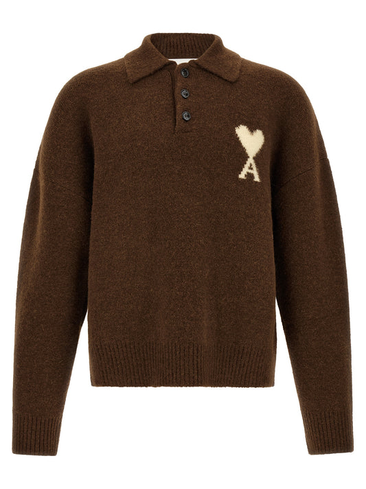 This Polo Shirt by Ami Paris for men in polyamide leather & alpaca wool brown & signature presents a flawless silhouette, showcasing flawless detailing and a refined for a truly flawless aesthetic.