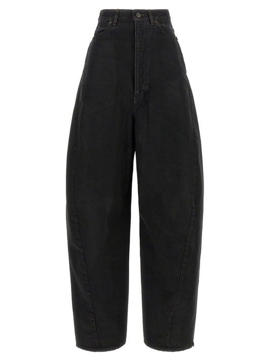 Jeans by Balenciaga for women in denim cotton black & gray presents a refined pantology silhouette, artfully defined by a refined pantology , long, and a sophisticated high rise.