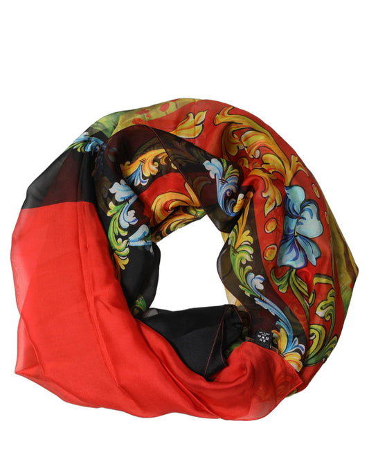 Scarf by Dolce & Gabbana for women in silk multicolor & patterned presents a cosy silhouette, artfully capturing the sophisticated design and premium aesthetic of the Silk Foulard Square Scarf.