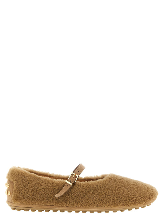 Ballet Flat Shoes by Tod's for women in lamb leather beige, camel, gold & signature showcases a resplendent Women's Lamb Leather Ballet Flat Shoes aesthetic with a and .