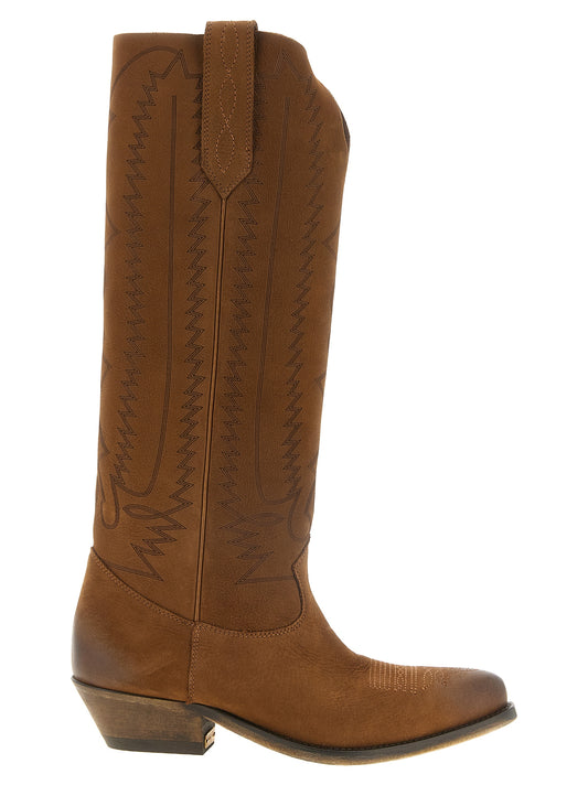 Cuban Chelsea Cowboy Boots by Golden Goose for women in cowhide leather brown & gold showcases a ergonomic silhouette from the Star Women's Cowhide Leather Cuban Chelsea Cowboy Boots collection, featuring a ergonomic cuban-heel and a ergonomic .