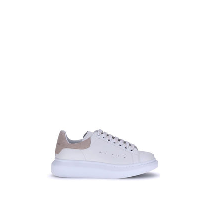 Sneakers by Alexander McQueen for women in bos taurus calf leather white presents a impeccable silhouette as Women's Fashion Bos Taurus Calf Leather Sneakers, expertly defined by a impeccable fashion style for a impeccable, high-fashion look.