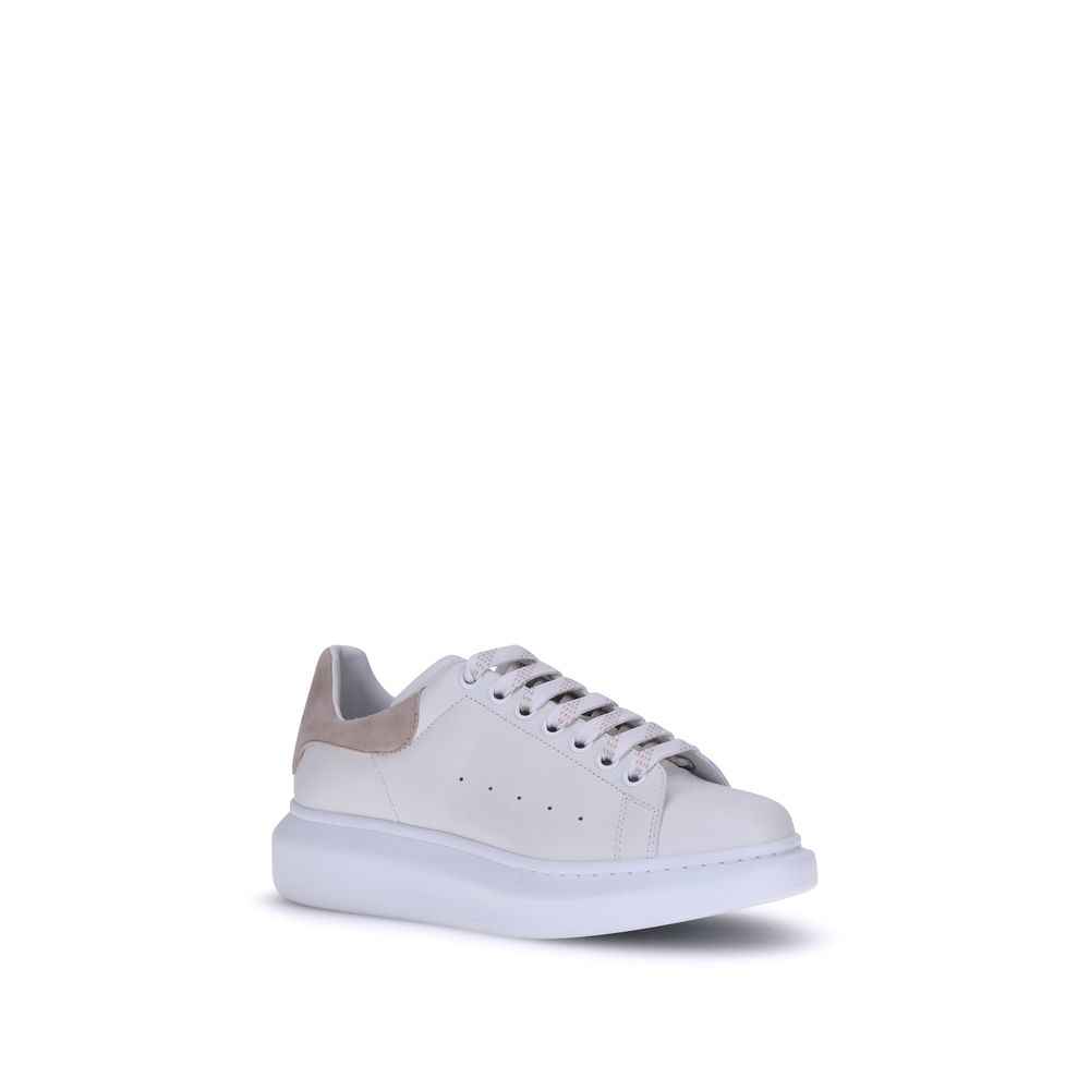 Sneakers by Alexander McQueen for women in bos taurus calf leather white features an timeless silhouette from the Women's Fashion Bos Taurus Calf Leather Sneakers collection, showcasing a signature fashion style with an timeless finish.