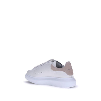 Sneakers by Alexander McQueen for women in bos taurus calf leather white features a chic design, perfectly showcasing the chic fashion style of this Women's Fashion Bos Taurus Calf Leather Sneakers.