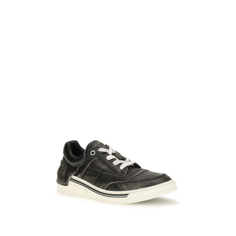 Fendi Black Calf Leather Bos Taurus Low Top Sneakers