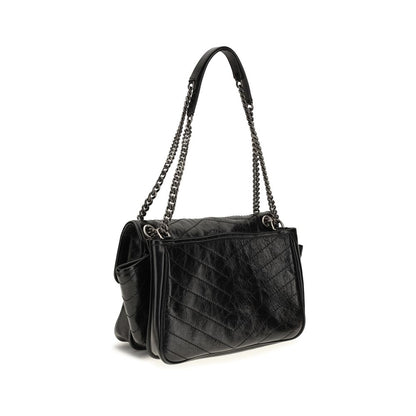 Shoulder Flap Bag by Saint Laurent for women in bos taurus calf leather black, chevron, signature & monogram features a distinguished silhouette, showcasing a secure flap & magnetic and distinguished with versatile shoulder-strap for a distinguished finish.