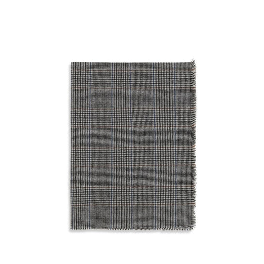 Scarf by Brunello Cucinelli for women in cashmere gray & patterned showcases a eye catching silhouette, artfully capturing the essence of the eye catching Cashmere Foulard Fringes Scarf design for a sophisticated look.