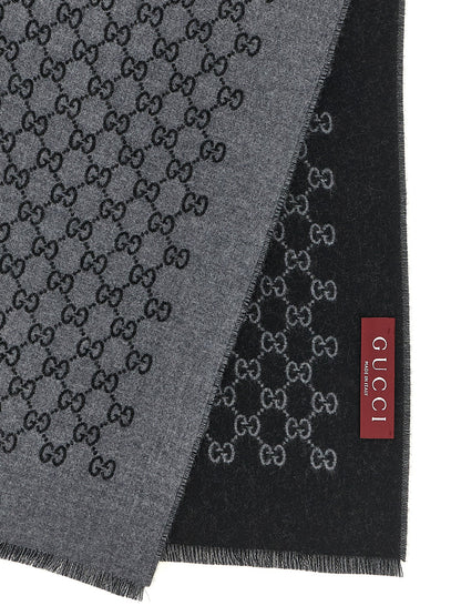 Scarf by Gucci for men in gray showcases a on trend silhouette, artfully capturing the on trend essence of the Wool Scarf design with a sophisticated finish.
