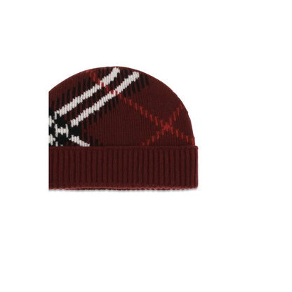 Beanie Hat by Burberry for women in cashmere polyamide & polyester bordeaux, patterned, jacquard & signature presents a urban-chic silhouette, showcasing the urban-chic craftsmanship of this Cashmere Polyamide & Polyester Beanie Hat.