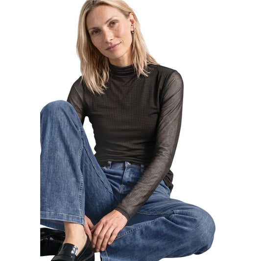 T-Shirt by Street One for women in stretch polyester & lycra bicolour features a plush silhouette, showcasing a sophisticated and long-sleeve; sleeveless for a truly plush finish.