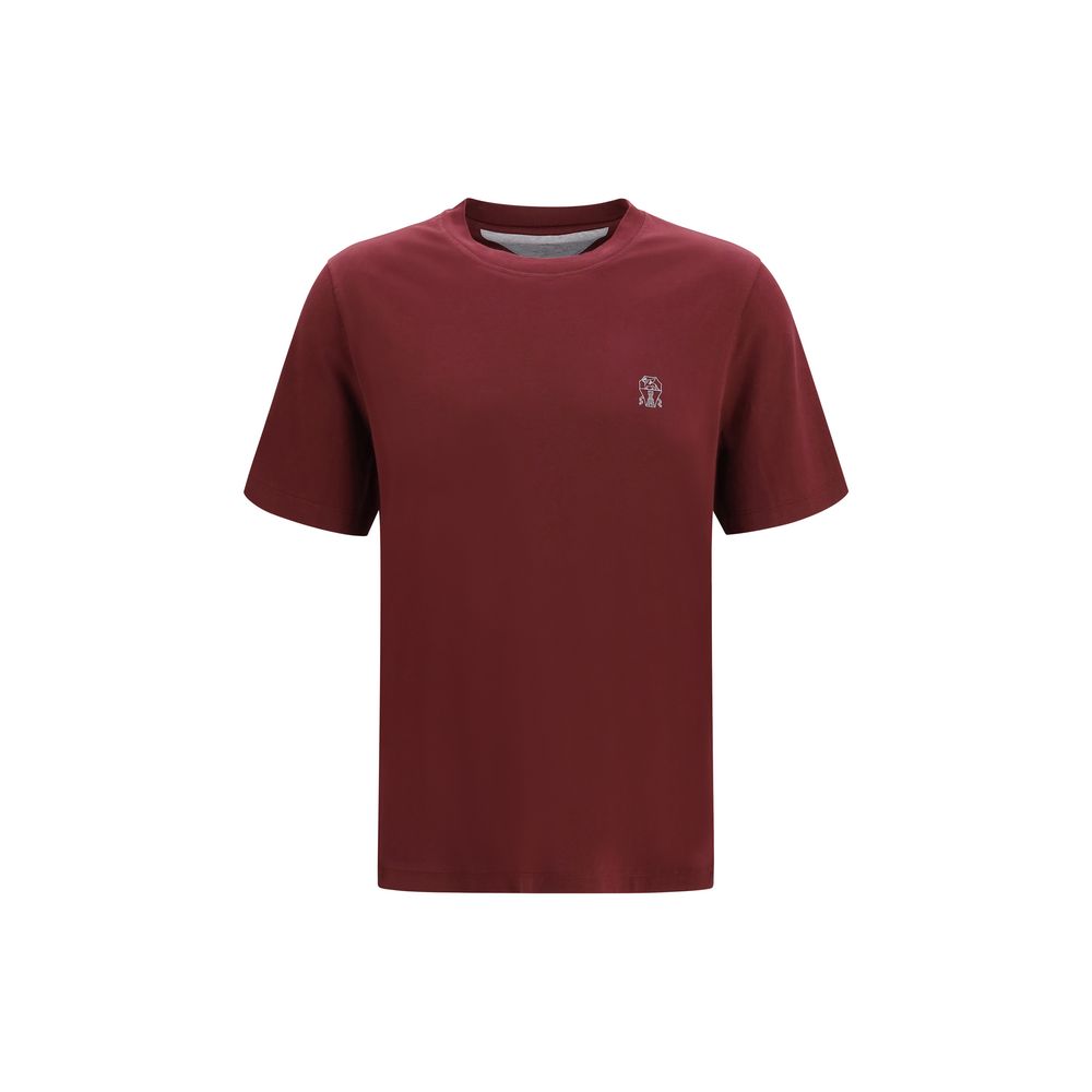 T-Shirt by Brunello Cucinelli for men in cotton bordeaux showcases a dramatic silhouette, elegantly detailed with a dramatic and for a truly dramatic finish.