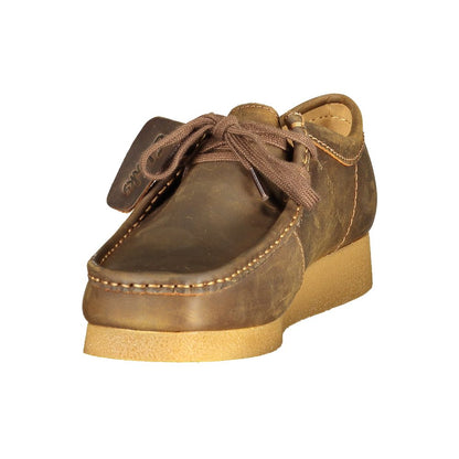 Loafer Slip-On Lace-Up Shoes by Clarks for men in polyester polyurethane leather brown features an ergonomic silhouette, perfectly showcasing Men's Polyester Polyurethane Leather Loafer Slip-On Lace-Up Shoes with its distinct and elegant .