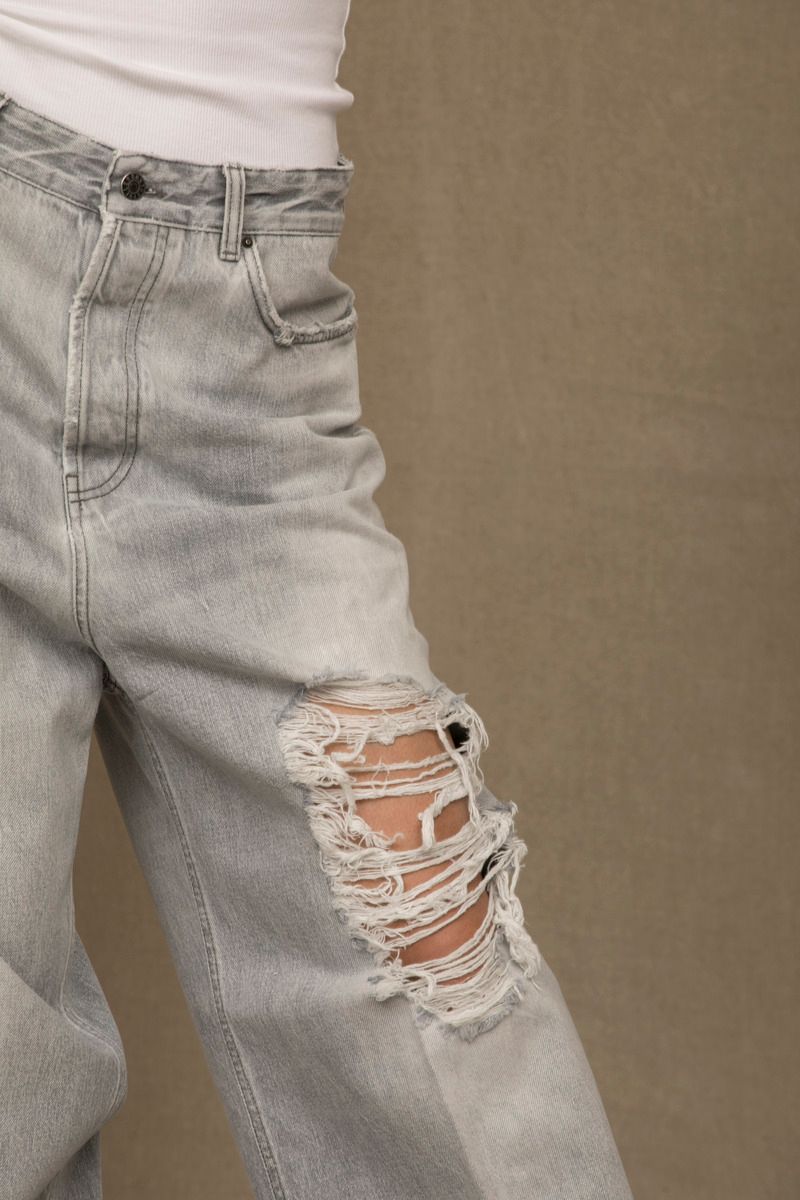 Jeans by Don The Fuller for women in denim cotton charcoal & gray features a refined silhouette with a refined relaxed-fit & wide, defined by a and a refined long for a refined finish.