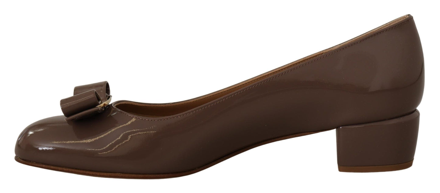 Low-Heel Pumps Heels by Salvatore Ferragamo for women in calf leather and brown showcases a effortlessly elegant silhouette as City Women's Calf Leather Low-Heel Pumps Heels, featuring a effortlessly elegant 3-cm-heel low-heel and a effortlessly elegant for an elegant look.