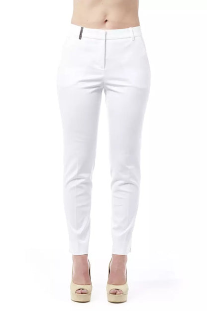 Trousers by Peserico for women in cotton white presents a smart silhouette, meticulously detailed with a smart slim & cigarette, a smart long, and a smart high rise.