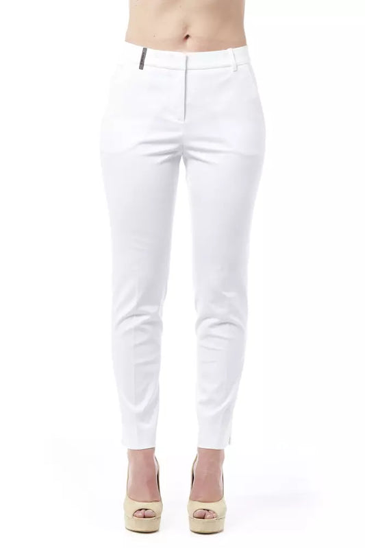 Trousers by Peserico for women in cotton white presents a smart silhouette, meticulously detailed with a smart slim & cigarette, a smart long, and a smart high rise.