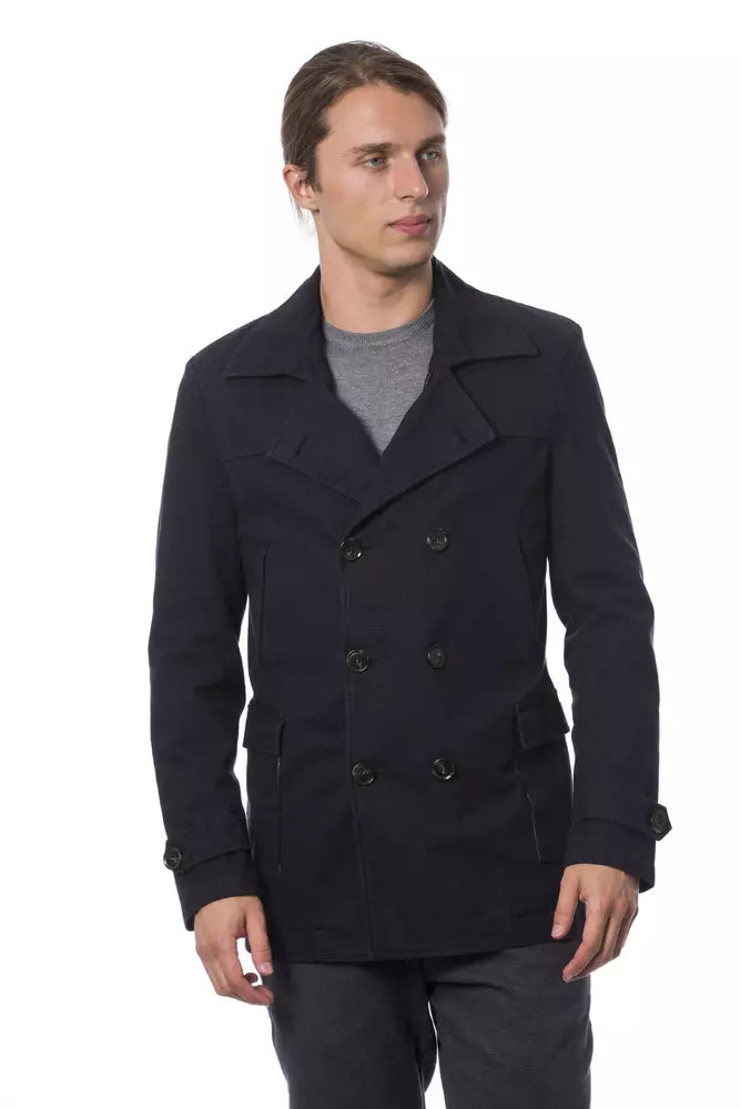 Blazer by Verri for men in cotton blue features an crisp silhouette with sophisticated and a crisp double-breasted neckline for a truly crisp finish.