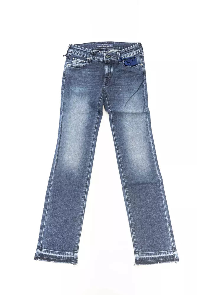 Jeans by Jacob Cohen for women in stretch denim cotton blue presents a refined pantology silhouette, artfully defined by a refined pantology slim, long, and a sophisticated .