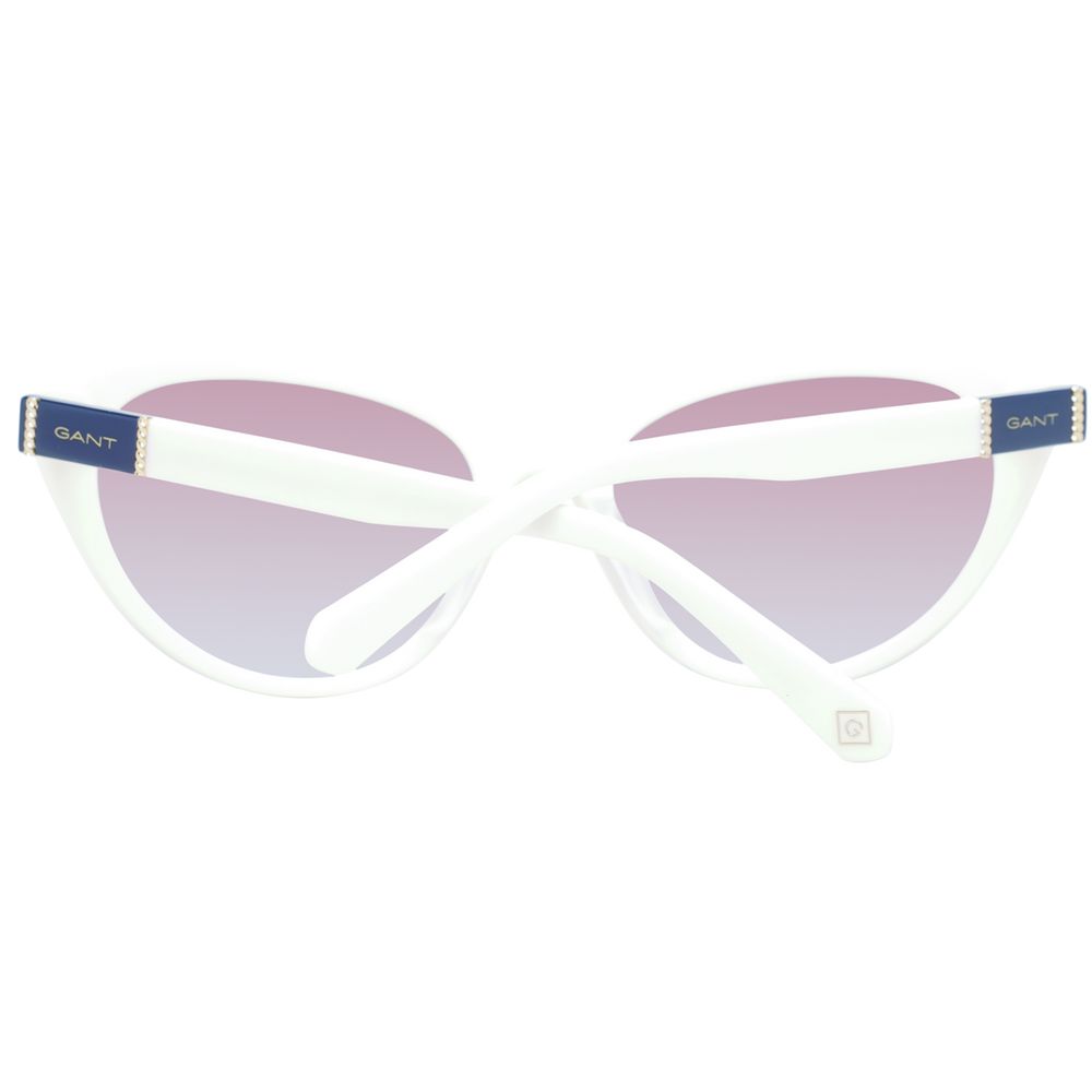 Sunglasses by Gant for women in plastic and cream presents a sumptuous silhouette, featuring cream coloured frame and full-rim cat-eye frame design with gradient category-2-medium-tint lens for a sumptuous look.