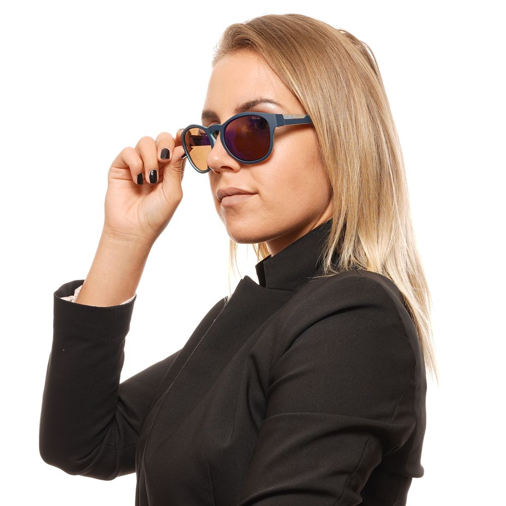 Sunglasses by Bolle for unisex in blue showcases a ethereal silhouette, featuring blue coloured frame full-rim round frame design with mirrored category-3-dark-tint lens for a ethereal finish.