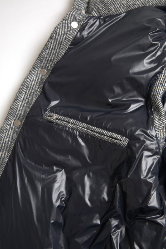 Vest by Dolce & Gabbana for men in nylon polyester & virgin wool gray & chevron features an on trend silhouette, showcasing a sophisticated high-neck neckline and premium pockets & insulated for a truly on trend finish.