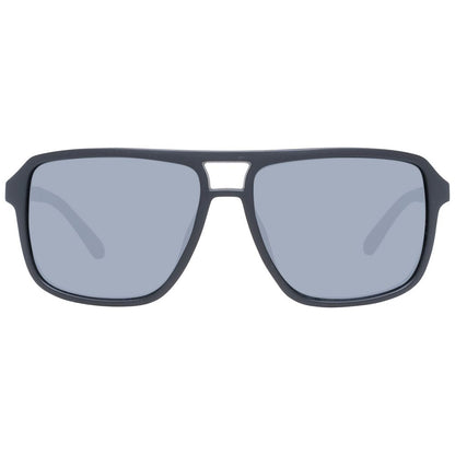 Sunglasses by Guess for men in and black featuring an opulent aviator full-rim frame design with a sophisticated black coloured frame finish and high-performance non-polarized category-3-dark-tint lens.