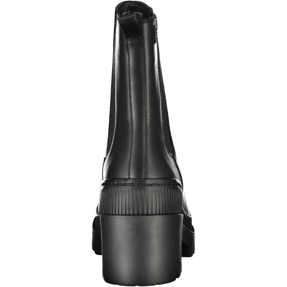 Mid-Heel Ankle Boots by Tommy Hilfiger for women in polyester polyethylene leather black showcases a ergonomic silhouette from the Women's Polyester Polyethylene Leather Mid-Heel Ankle Boots collection, featuring a ergonomic 6-cm-heel mid-heel and a ergonomic .