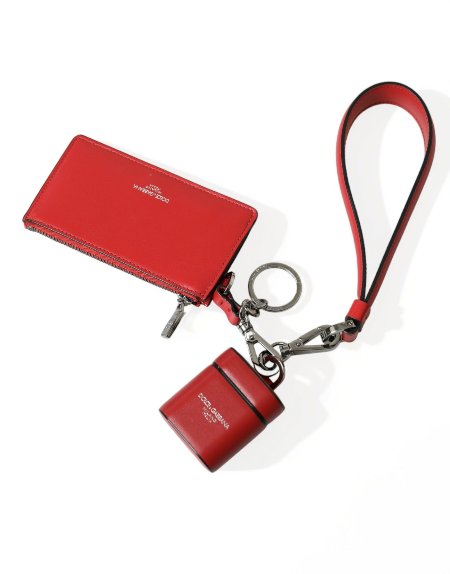 Wallet by Dolce & Gabbana for men in calf leather red presents a refined silhouette, artfully capturing the essence of the Calf Leather Wallet design with sophisticated for a refined look.