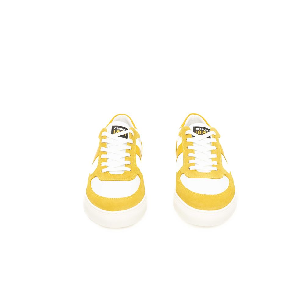 Sneakers by Cerruti 1881 for men in cowhide yellow features a sumptuous design, perfectly showcasing the sumptuous low-top style of this City Men's Low Top Cowhide Sneakers.