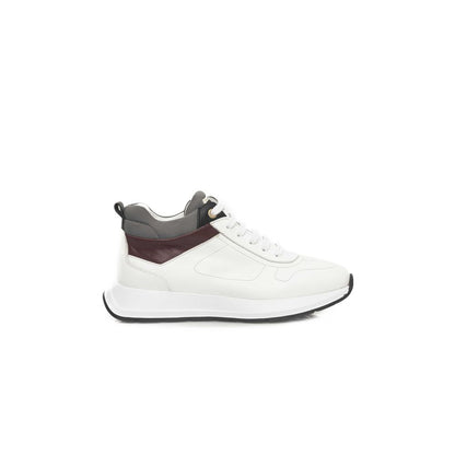 Sneakers by Cerruti 1881 for women in leather white & signature features an sumptuous design from the Women's Casual Leather Sneakers collection, highlighting a sumptuous casual style for a premium, high-fashion look.