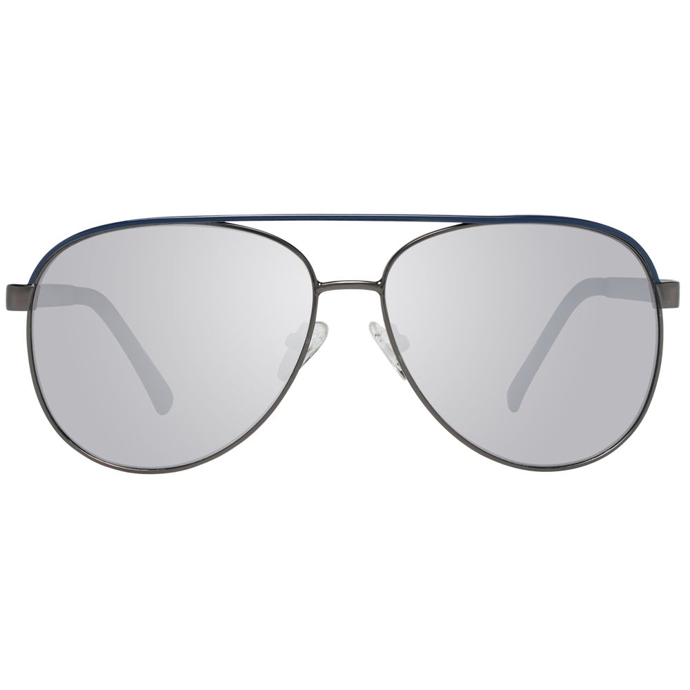 This Sunglasses by Guess for men in gray presents a sumptuous silhouette, showcasing a sumptuous aviator full-rim frame design in gunmetal coloured frame and high-performance mirrored category-3-dark-tint lens.