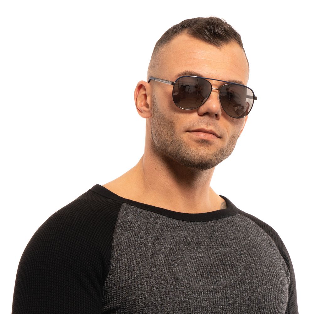 Sunglasses by Guess for men in gray features an lustrous aviator full-rim frame design with gunmetal coloured frame detailing and mirrored category-3-dark-tint lens for a lustrous aesthetic.