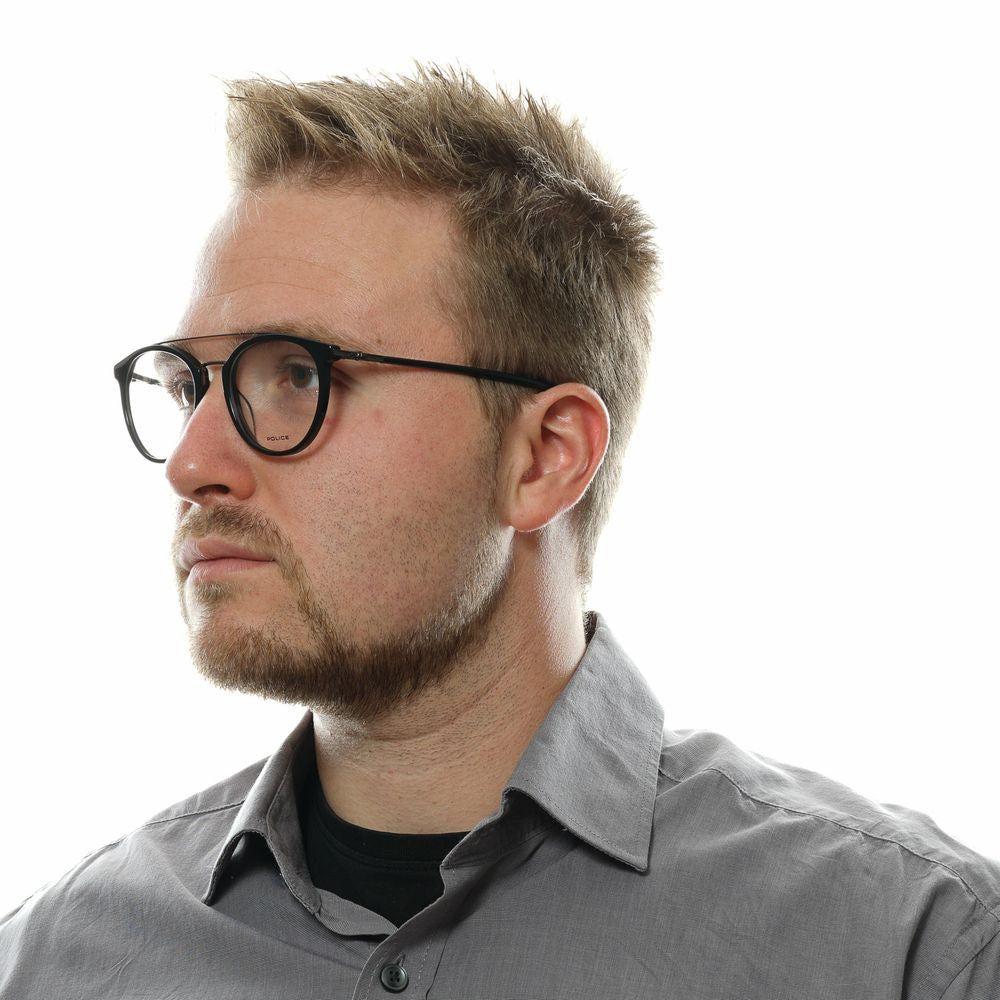 Eyeglasses Frames by Police for men in black features an refined silhouette, showcasing a sophisticated black coloured frame and refined full-frame frame design for a refined look.