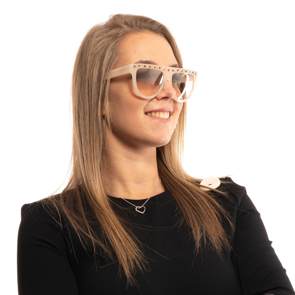 Sunglasses by Marciano by Guess for women in plastic and white presents a sumptuous silhouette, featuring white coloured frame and full-rim round frame design with gradient category-2-medium-tint lens for a sumptuous look.