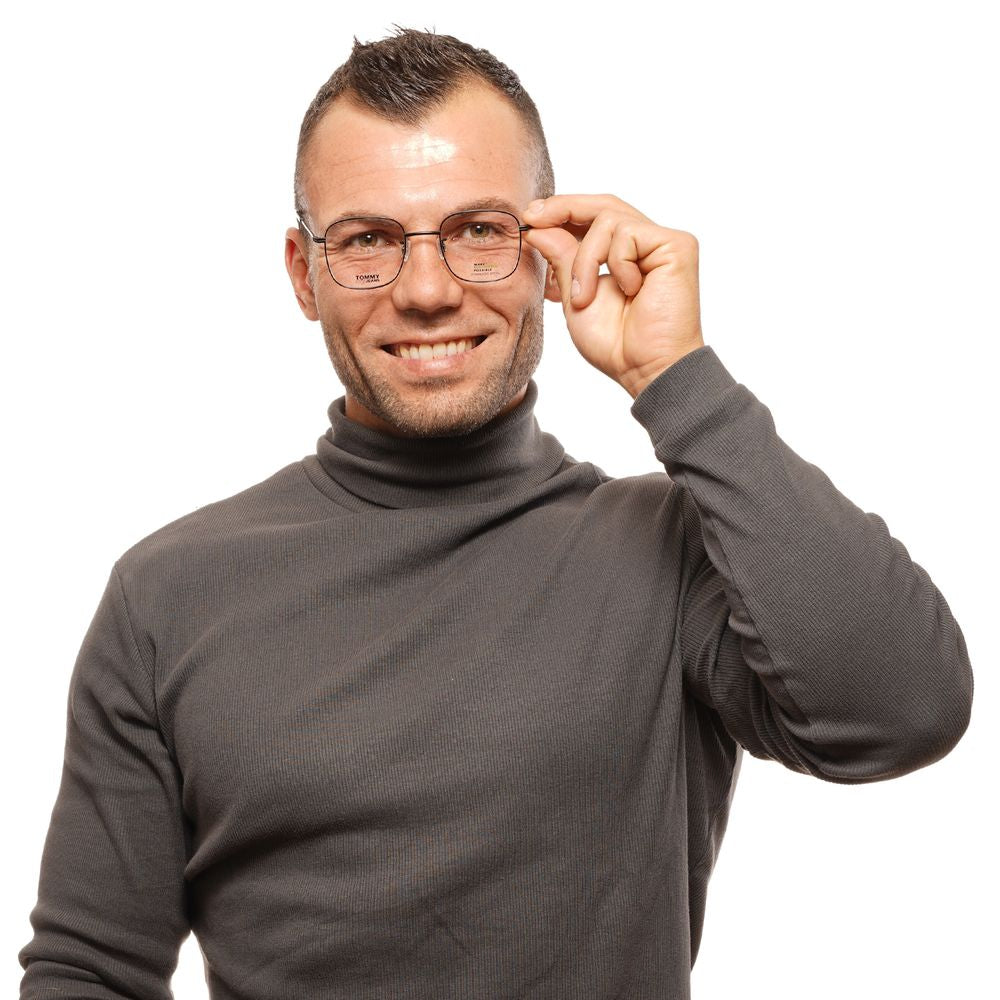 Eyeglasses Frames by Tommy Hilfiger for unisex in black features an refined silhouette, showcasing a sophisticated black coloured frame and refined full-frame frame design for a refined look.