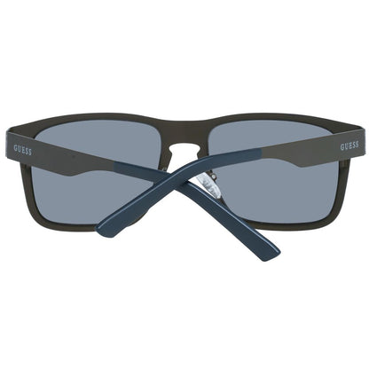 This Sunglasses by Guess for men in gray presents a sumptuous silhouette, showcasing a sumptuous rectangle full-rim frame design in gray coloured frame and high-performance non-polarized category-3-dark-tint lens.