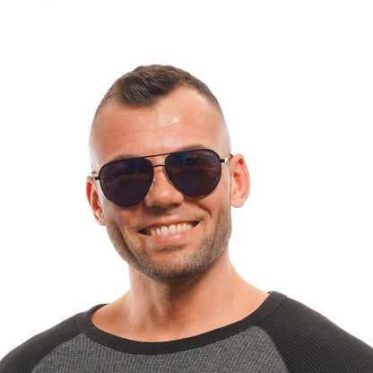 Sunglasses by Guess for men in black features an lustrous aviator full-rim frame design with black coloured frame detailing and mirrored category-3-dark-tint lens for a lustrous aesthetic.