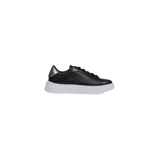 Sneakers by Furla for women in polethylene polyurethane leather black presents a sumptuous silhouette from the Women's Casual Polethylene Polyurethane Leather Sneakers collection, showcasing a sumptuous casual style for an elevated aesthetic.