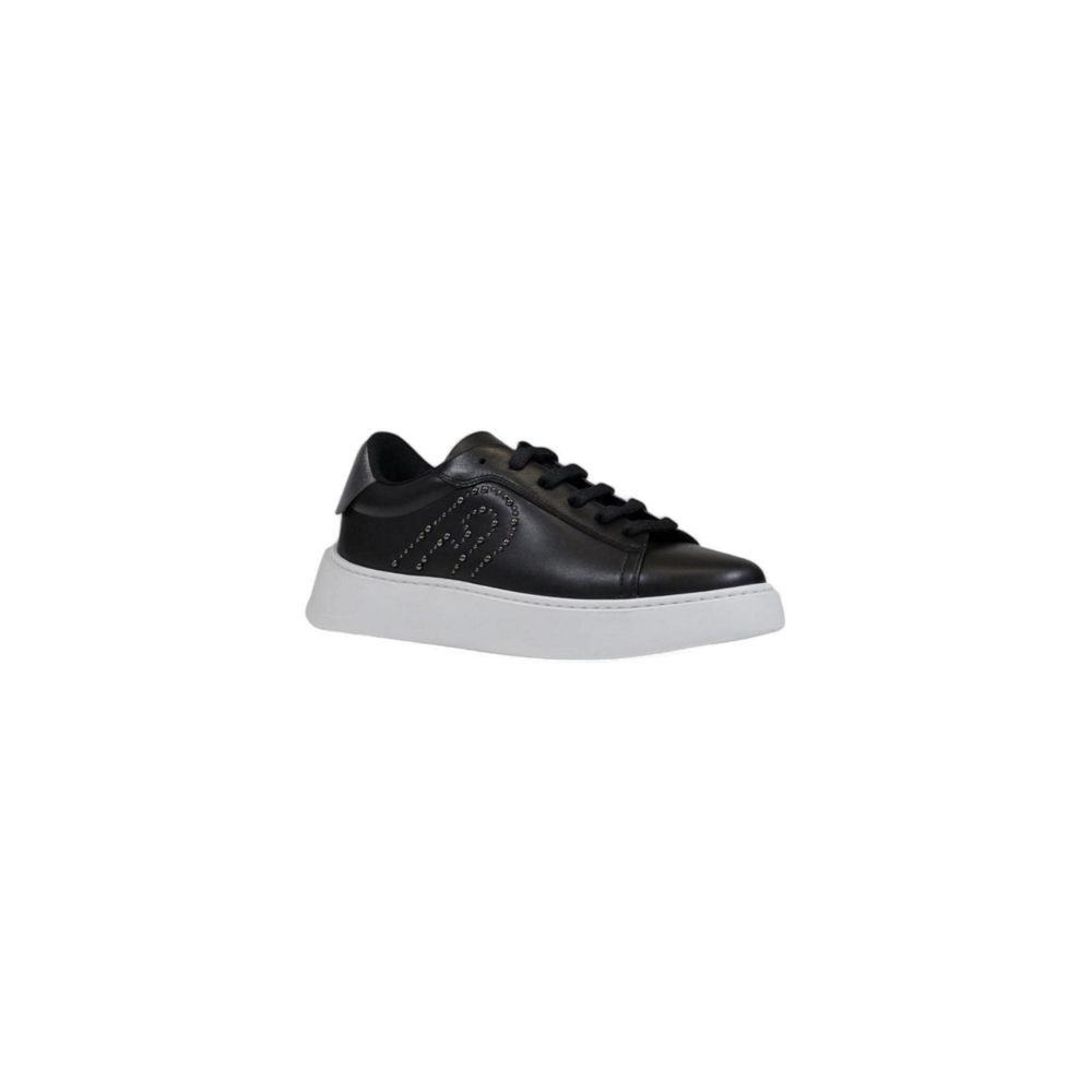 Sneakers by Furla for women in polethylene polyurethane leather black presents a sumptuous silhouette as Women's Casual Polethylene Polyurethane Leather Sneakers, expertly defined by a sumptuous casual style for a sumptuous, high-fashion look.