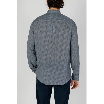 Shirt by Armani Exchange for men in viscose gray presents a discerning silhouette, showcasing a sophisticated and for a truly discerning finish.