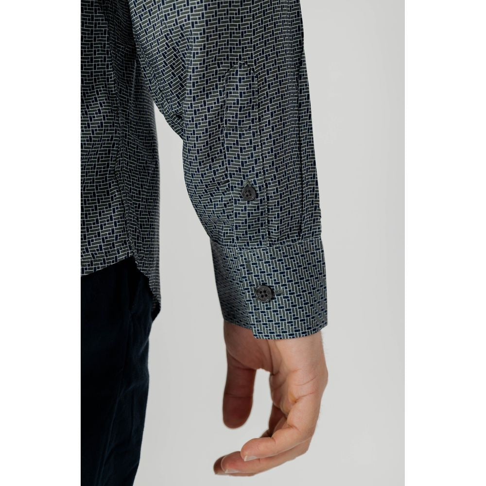Shirt by Armani Exchange for men in viscose gray showcases a sublime silhouette, artfully detailed with a sublime and for a sophisticated, sublime finish.