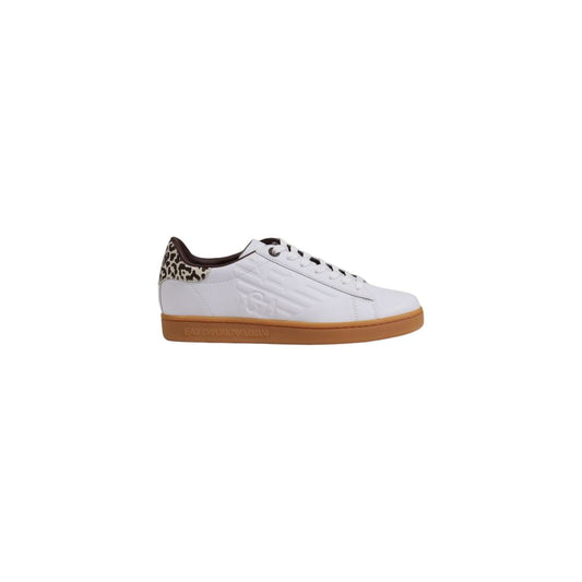 Sneakers by EA7 Emporio Armani for women in leather beige features a sumptuous design, perfectly showcasing the sumptuous casual style of this Women's Casual Leather Sneakers.