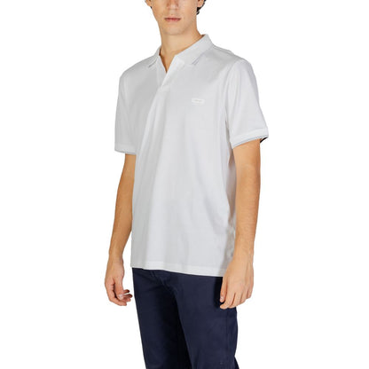 Polo Shirt by Calvin Klein Jeans for men in cotton white presents a distinguished silhouette, showcasing a sophisticated and distinguished for a truly distinguished finish.
